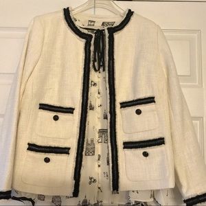 Looks just like a Chanel!